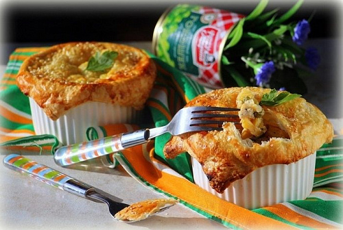 Курино-грибной пай с зеленым горошком