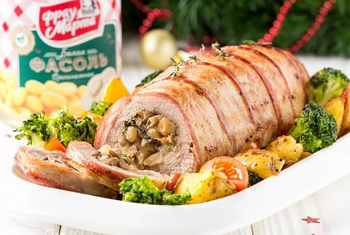 Свинина, фаршированная грибами и фасолью